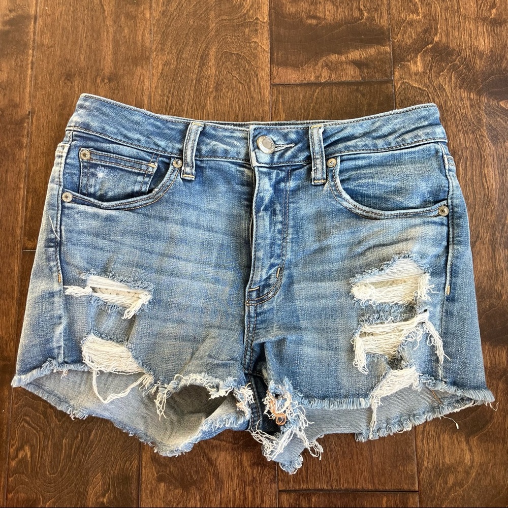 Floral Pocket Detailed AE Jean Shorts- 2” inseam and size 8
